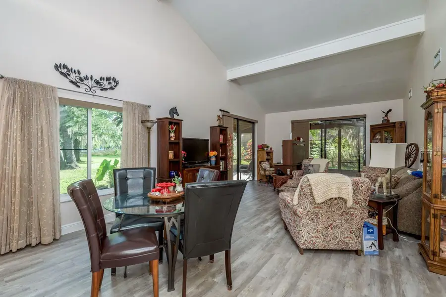 102 Capri Court S, Plant City, FL 33566 - Image #3