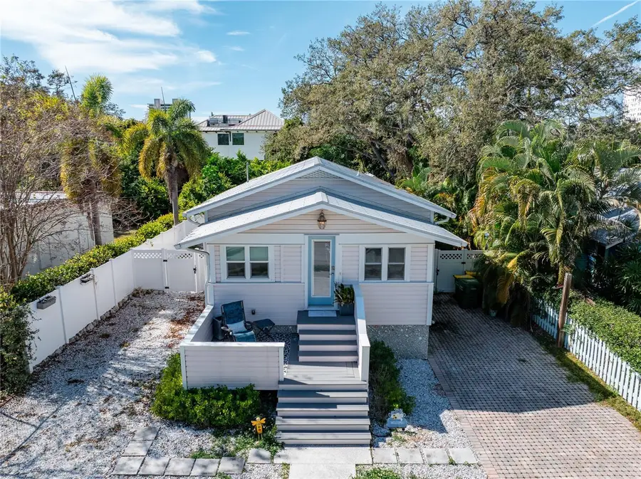 652 Ohio Place, Sarasota, FL 34236 - Image #2