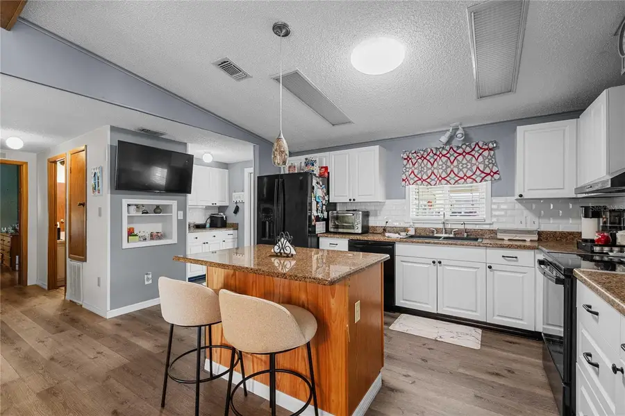 5718 Arrowhead Drive, Zephyrhills, FL 33542 - Image #3