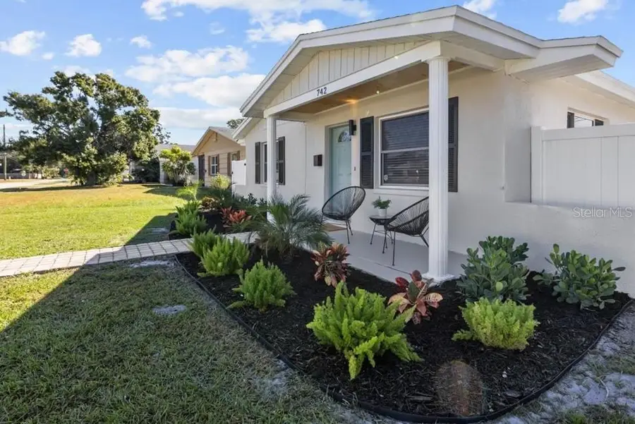 742 91st Avenue N, Saint Petersburg, FL 33702 - Image #2