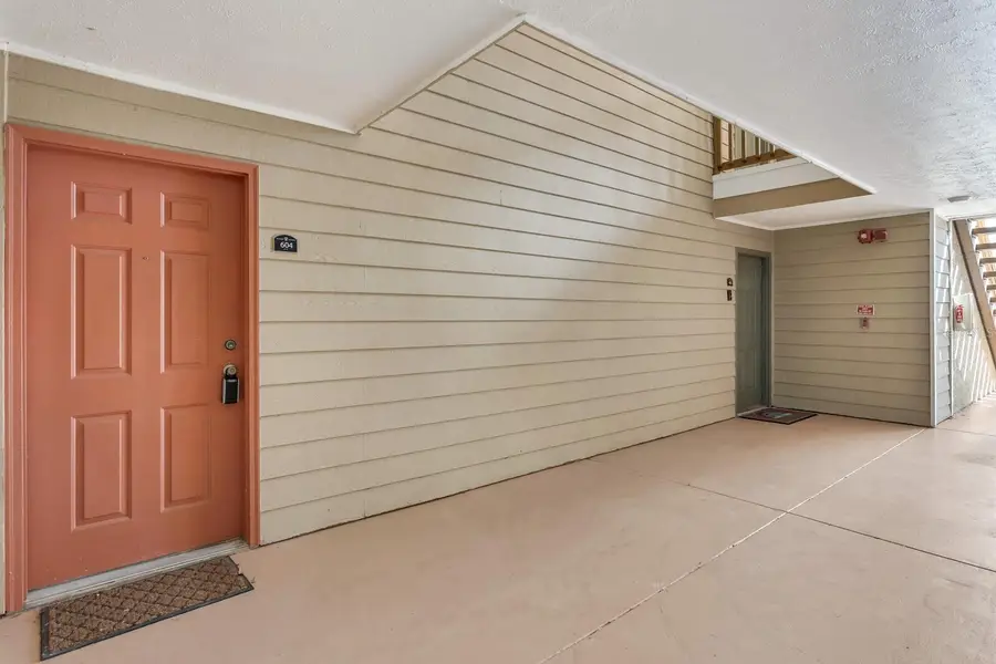 9481 Highland Oak Drive #604, Tampa, FL 33647 - Image #2