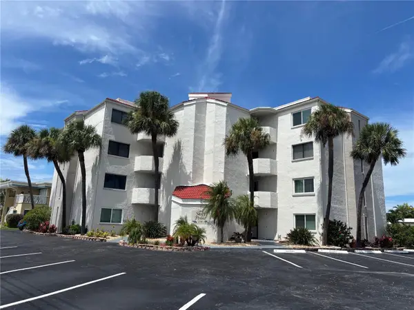 298 Skiff Point #103, CLEARWATER BEACH, FL 33767