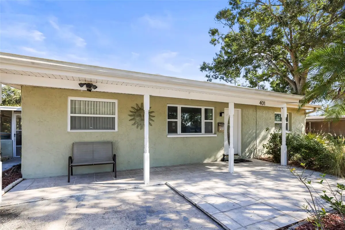 401 Davison Avenue Ne, Saint Petersburg, FL 33703 - Image #1