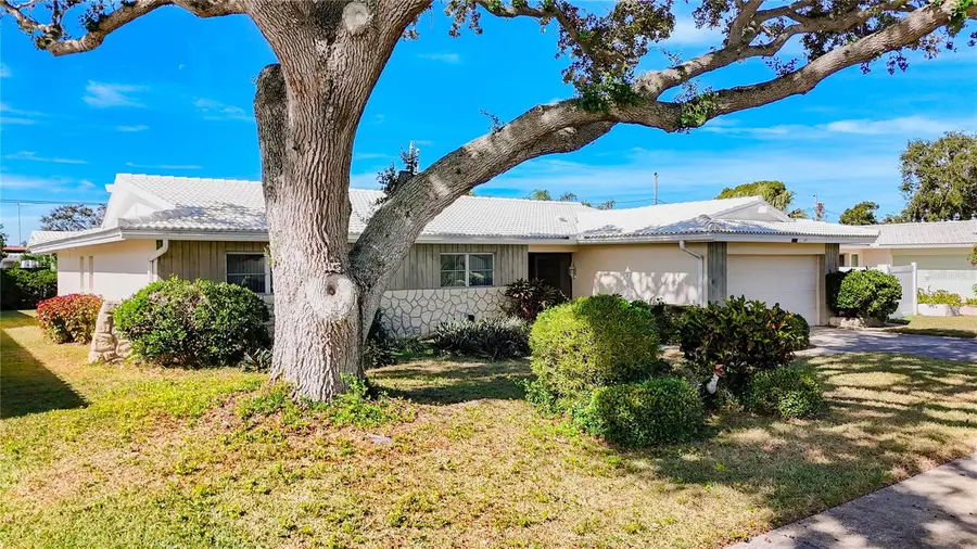 10340 Monarch Drive, Largo, FL 33774 - Image #2