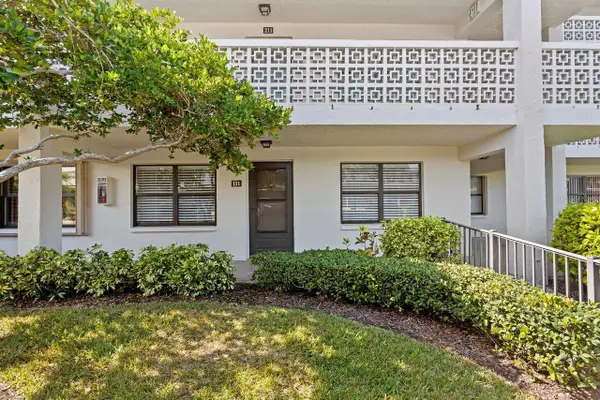 4910 Bay Street Ne #111, ST PETERSBURG, FL 33703