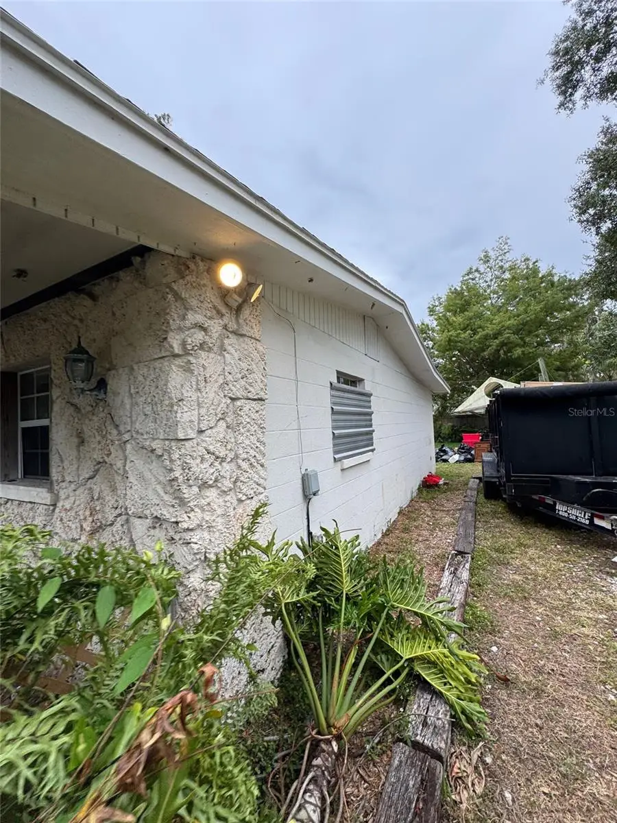 639 Hand Avenue, Sarasota, FL 34232 - Image #2