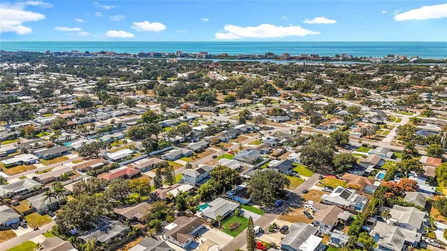 13880 Dominica Drive, Seminole, FL 33776 - Image #3