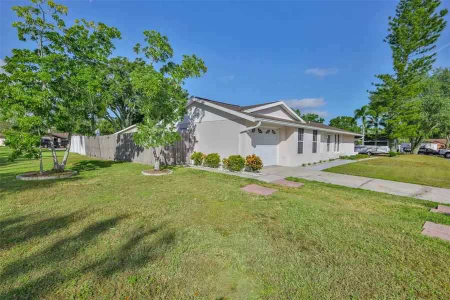 6580 Channelside Terrace N, Pinellas Park, FL 33781 - Image #3