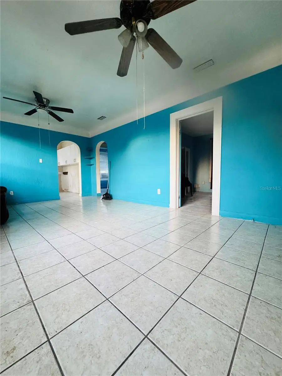 2905 W Chestnut Street, Tampa, FL 33607 - Image #2