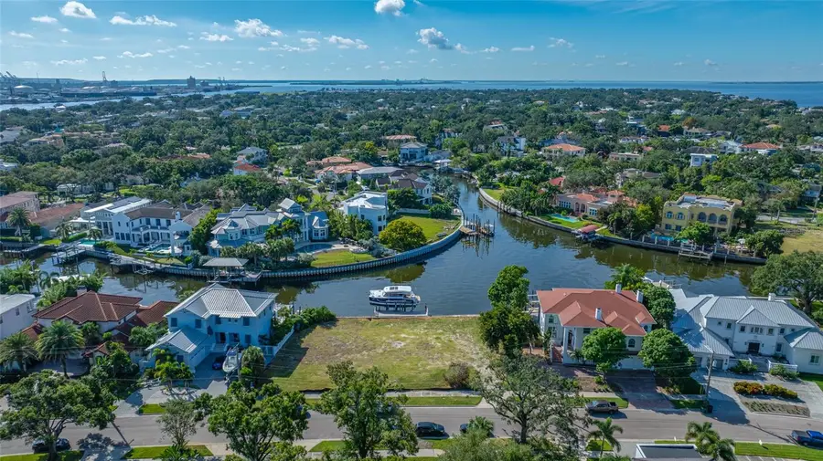 102 Adalia Avenue, Tampa, FL 33606 - Image #2