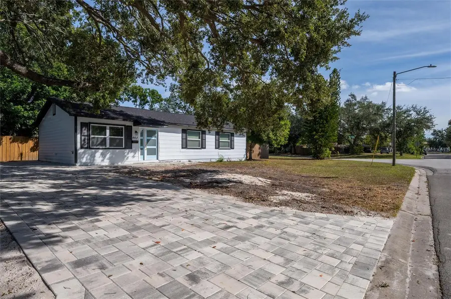 463 Davison Avenue Ne, Saint Petersburg, FL 33703 - Image #3
