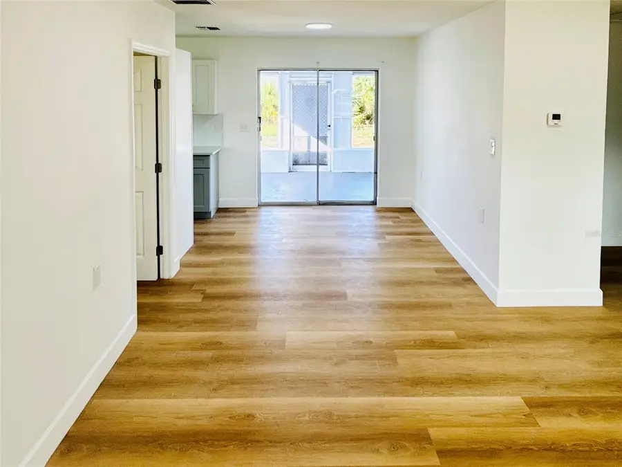 5739 Dartmouth Avenue N, Saint Petersburg, FL 33710 - Image #3