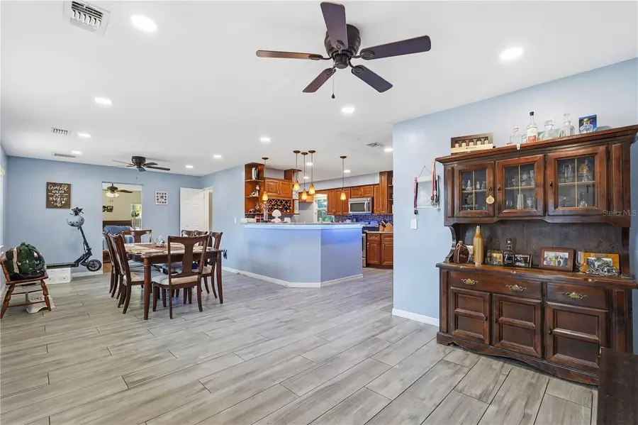 940 Orangeview Drive, Largo, FL 33778 - Image #2