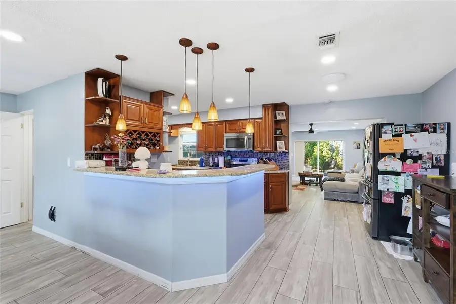 940 Orangeview Drive, Largo, FL 33778 - Image #3