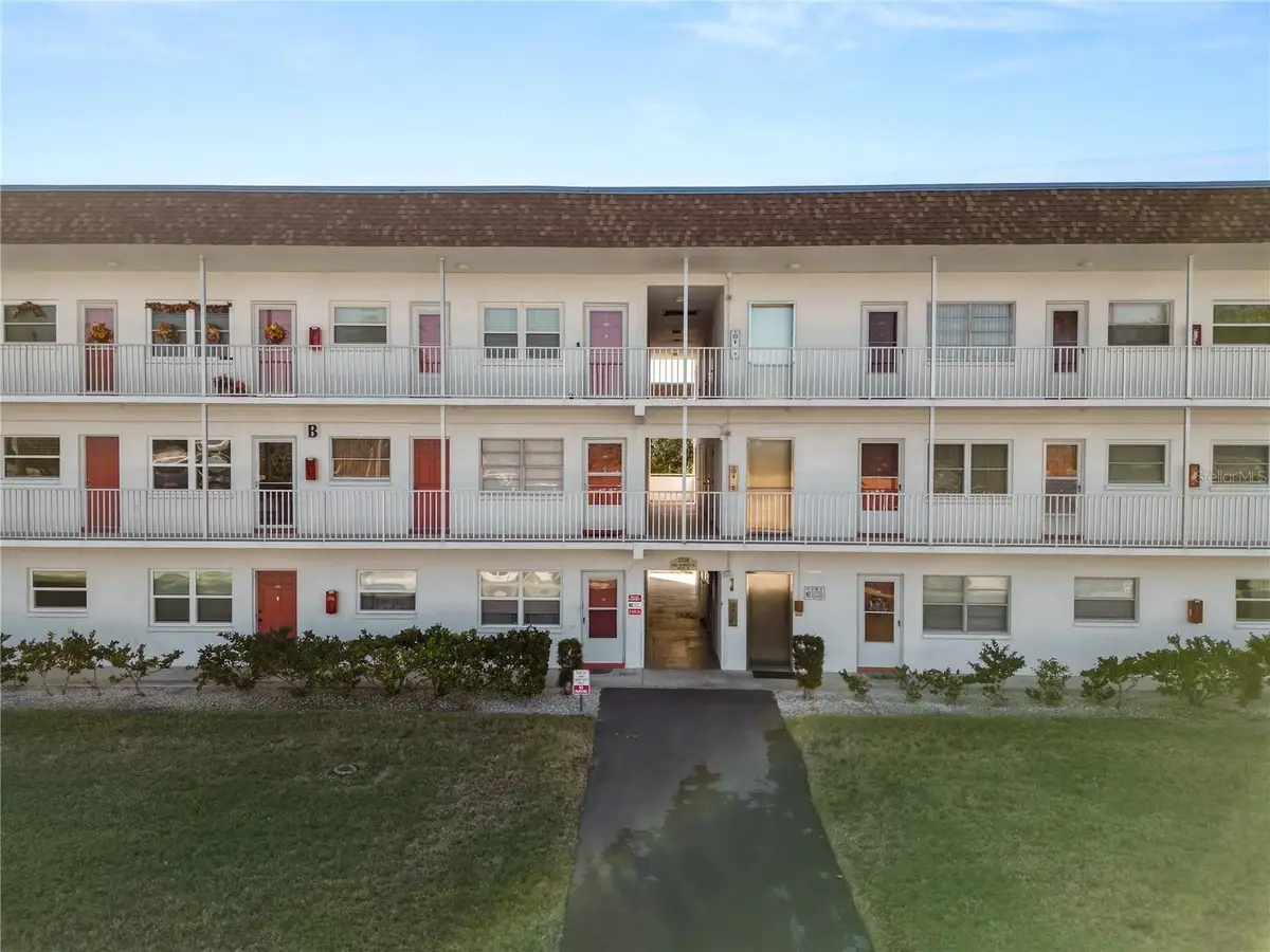 5728 N 14th Avenue N #205B, Saint Petersburg, FL 33710 - Image #1