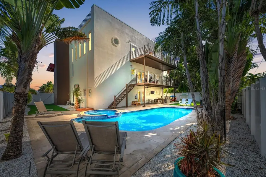 10206 4th Street E, Treasure Island, FL 33706 - Image #2