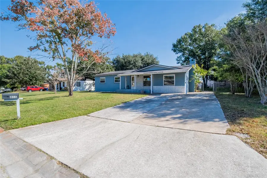 806 Papaya Drive, Tampa, FL 33619 - Image #2