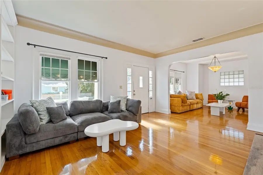 727 23rd Avenue N, Saint Petersburg, FL 33704 - Image #2