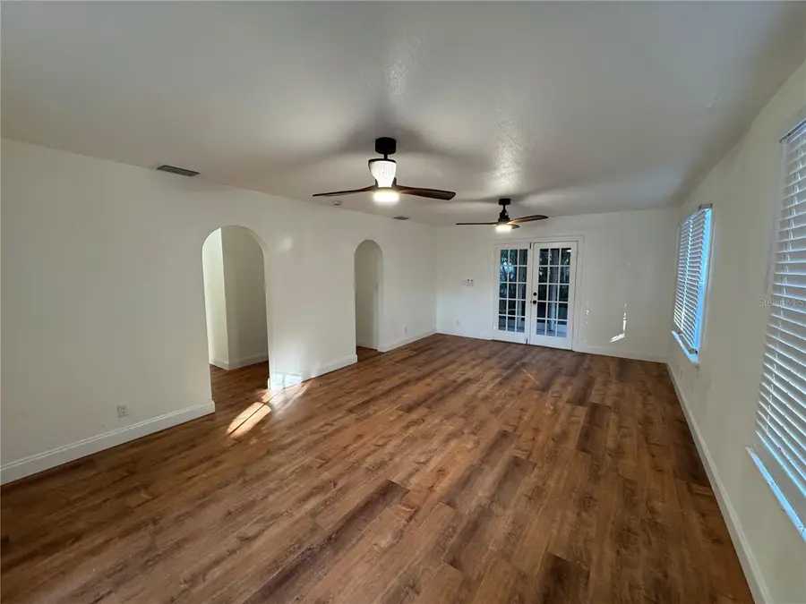 1119 Newton Avenue S, Saint Petersburg, FL 33705 - Image #3