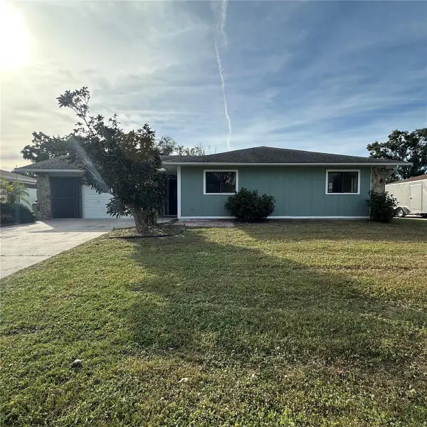 5005 Leon Drive, PALMETTO, FL 34221
