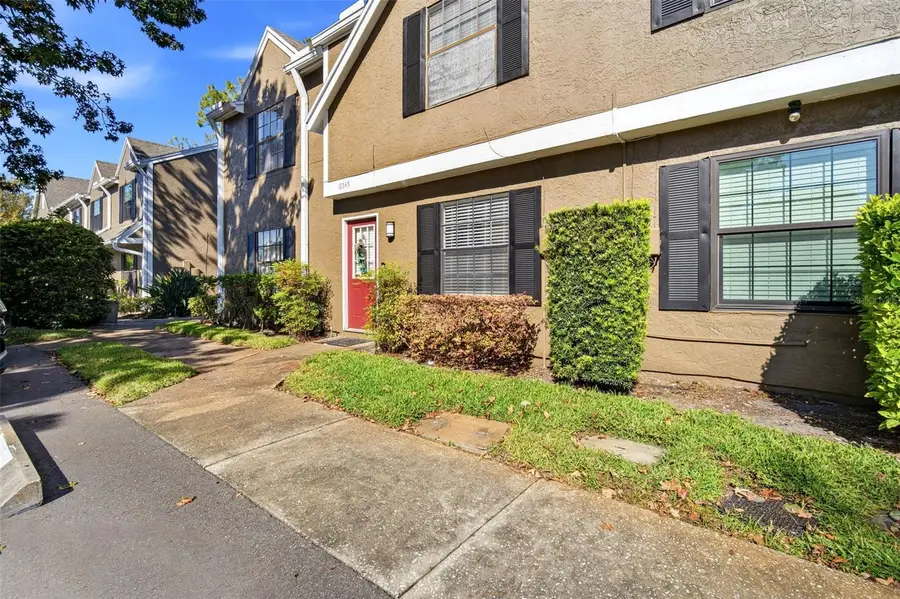 16545 Lake Brigadoon Circle, Tampa, FL 33618 - Image #2