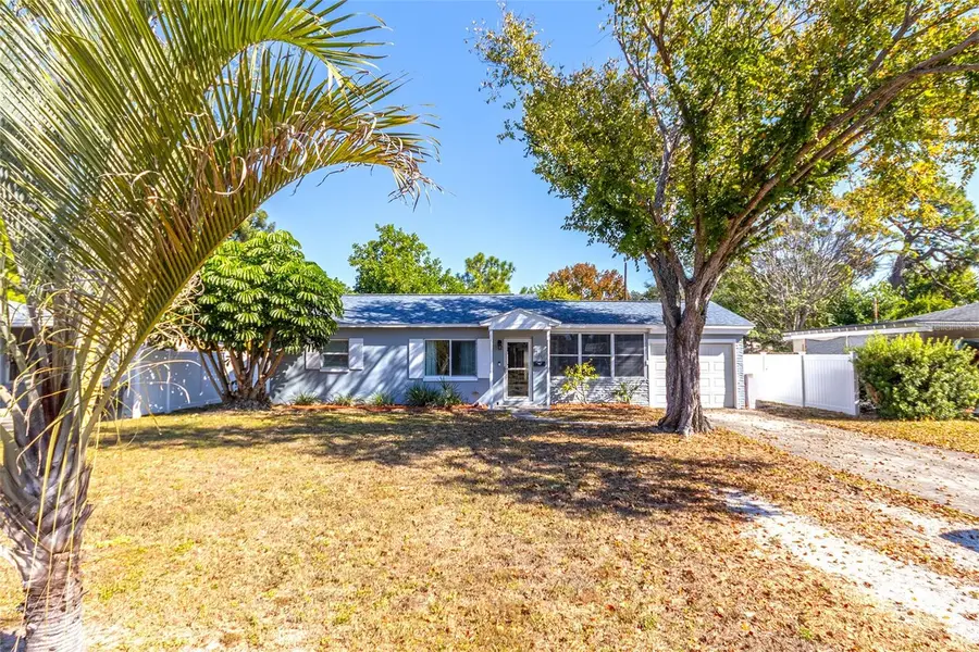 1725 Bradshaw Lane N, Saint Petersburg, FL 33710 - Image #2