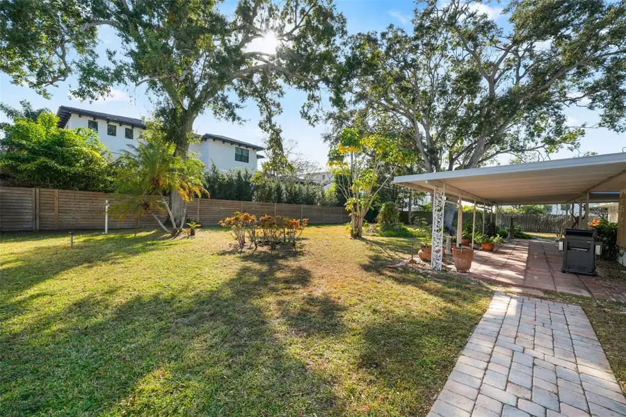 5026 W Longfellow Avenue, Tampa, FL 33629 - Image #2