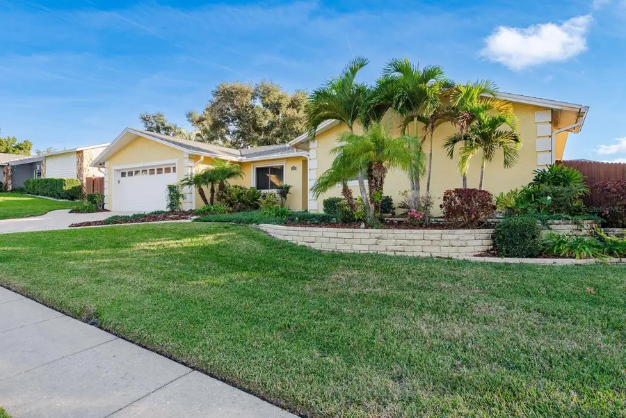 1302 Sutton Place Drive, Palm Harbor, FL 34683 - Image #3