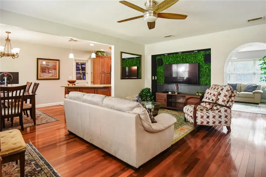 305 Saint Augustine Avenue, Temple Terrace, FL 33617 - Image #3