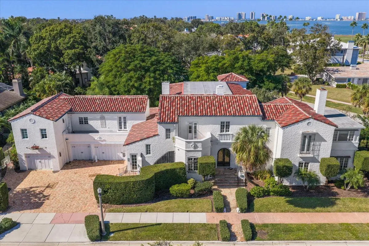 1102 Palm View Avenue, Belleair, FL 33756 - Image #1