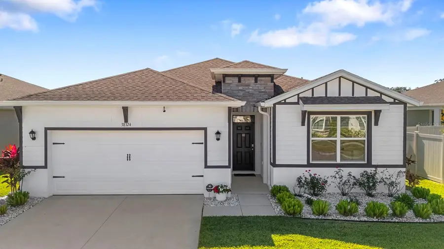 38324 Springhead Lane, Zephyrhills, FL 33540 - Image #2