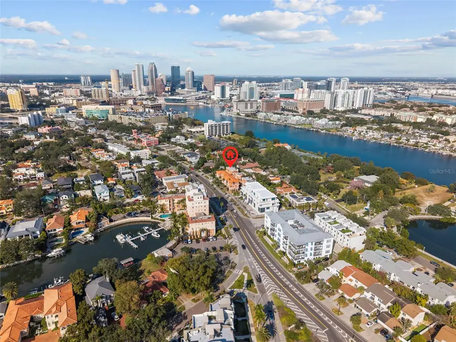 902 Villa Venicia Way, Tampa, FL 33606 - Image #3