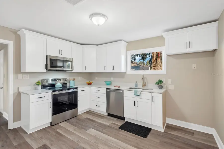 5226 Lime Avenue, Seffner, FL 33584 - Image #2