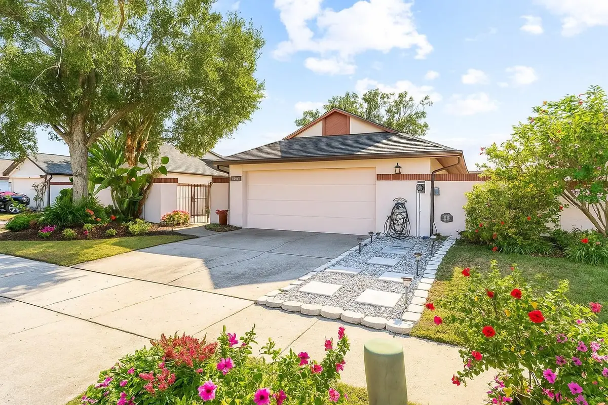 10815 Venice Circle, Tampa, FL 33635 - Image #1