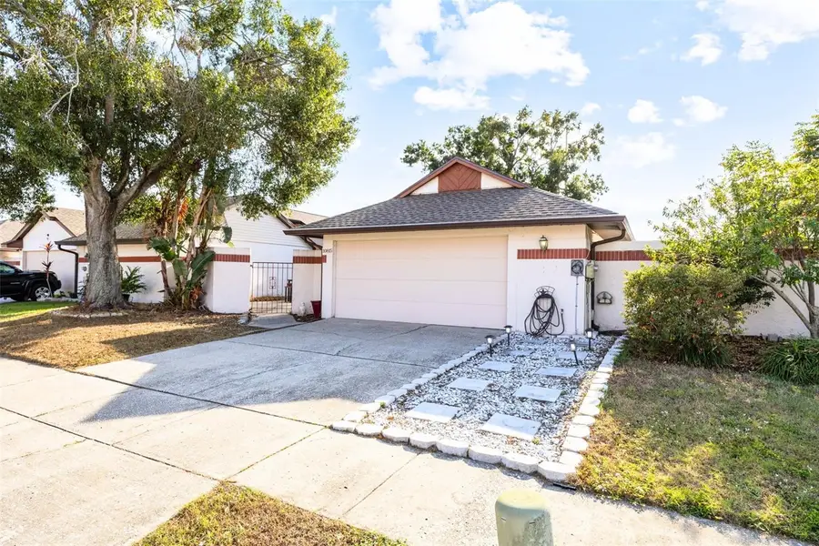 10815 Venice Circle, Tampa, FL 33635 - Image #2