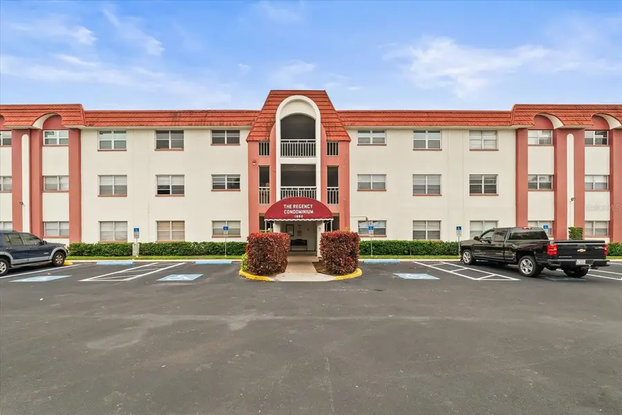 1860 Massachusetts Avenue Ne #101, Saint Petersburg, FL 33703 - Image #2