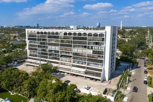 3211 W Swann Avenue #204, TAMPA, FL 33609