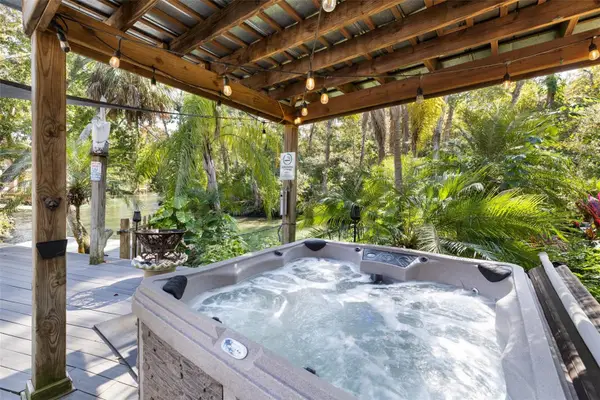 6110 Bear Trail, WEEKI WACHEE, FL 34607