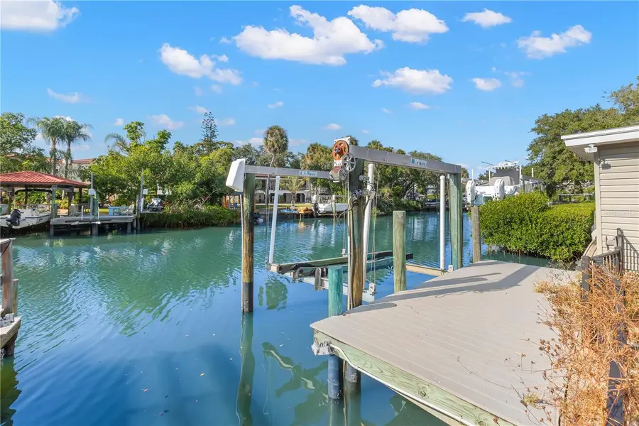 415 S Shore Crest Drive, Tampa, FL 33609 - Image #2