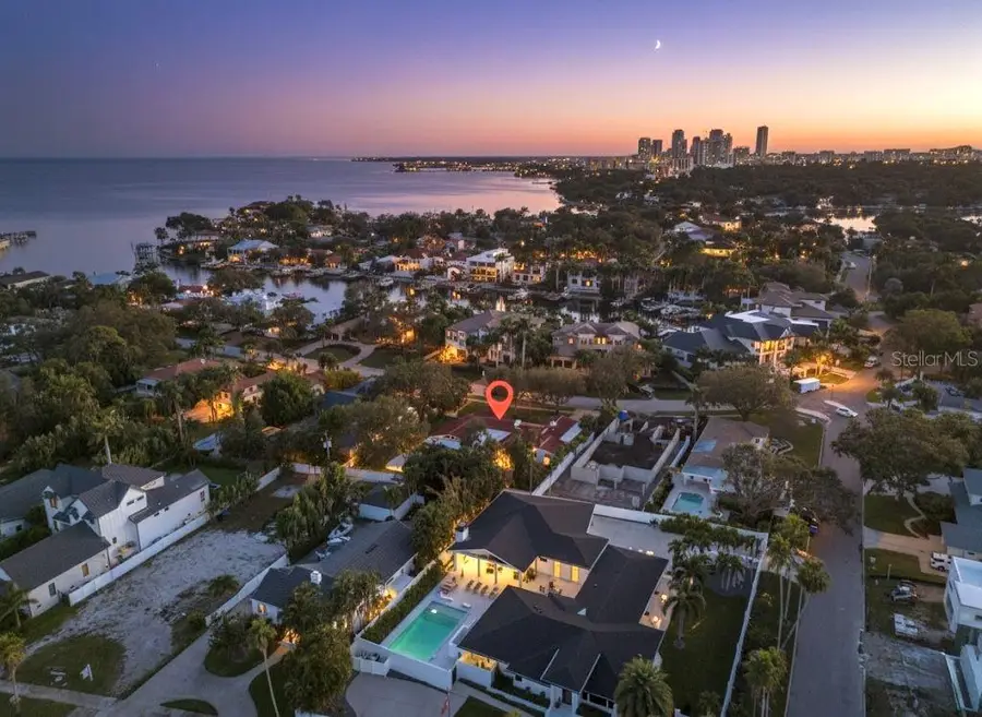 1222 Brightwaters Boulevard Ne, Saint Petersburg, FL 33704 - Image #2