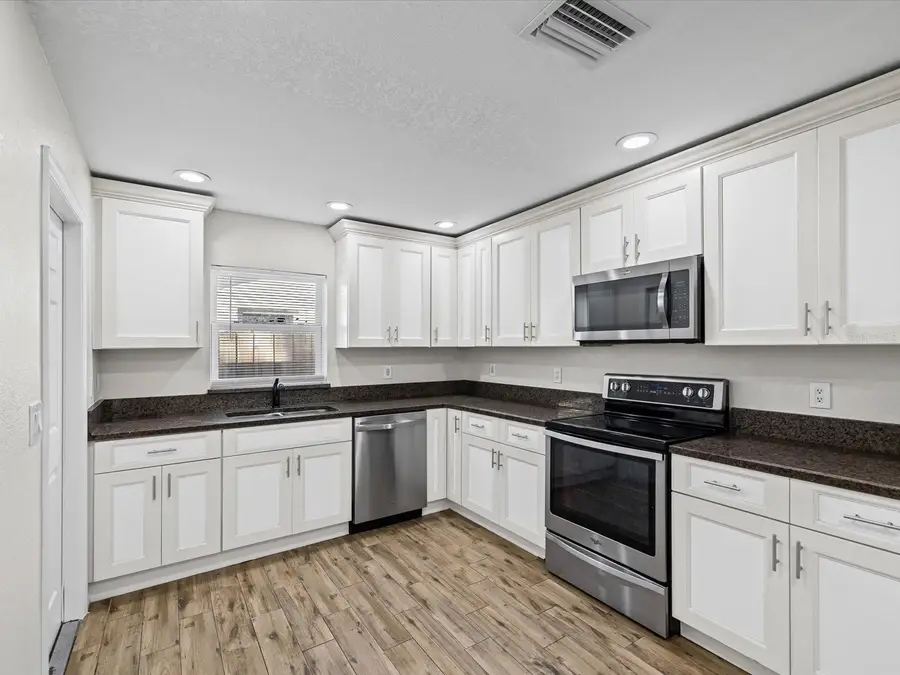 1918 Montego Court, Oldsmar, FL 34677 - Image #2