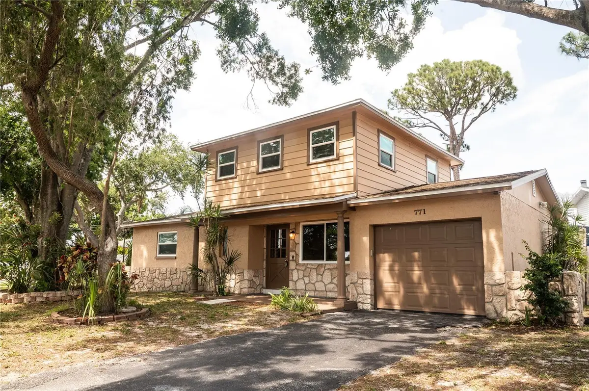 771 Murphy Avenue N, Saint Petersburg, FL 33703 - Image #1