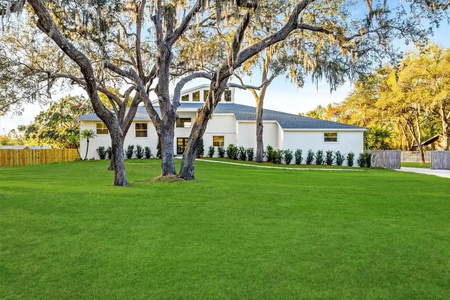 9871 Lakeview Drive, New Port Richey, FL 34654 - Image #2