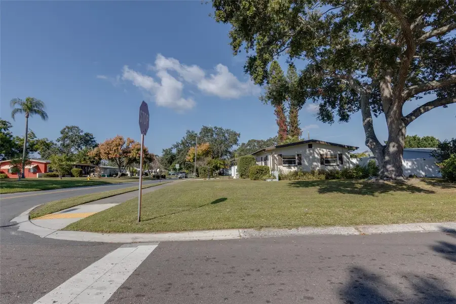 6301 Gem Lane, Seminole, FL 33772 - Image #2