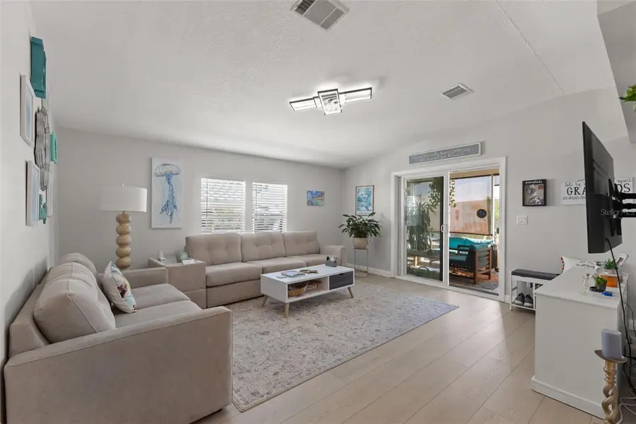 7048 Mount Essex Drive Ne #493, Saint Petersburg, FL 33702 - Image #3