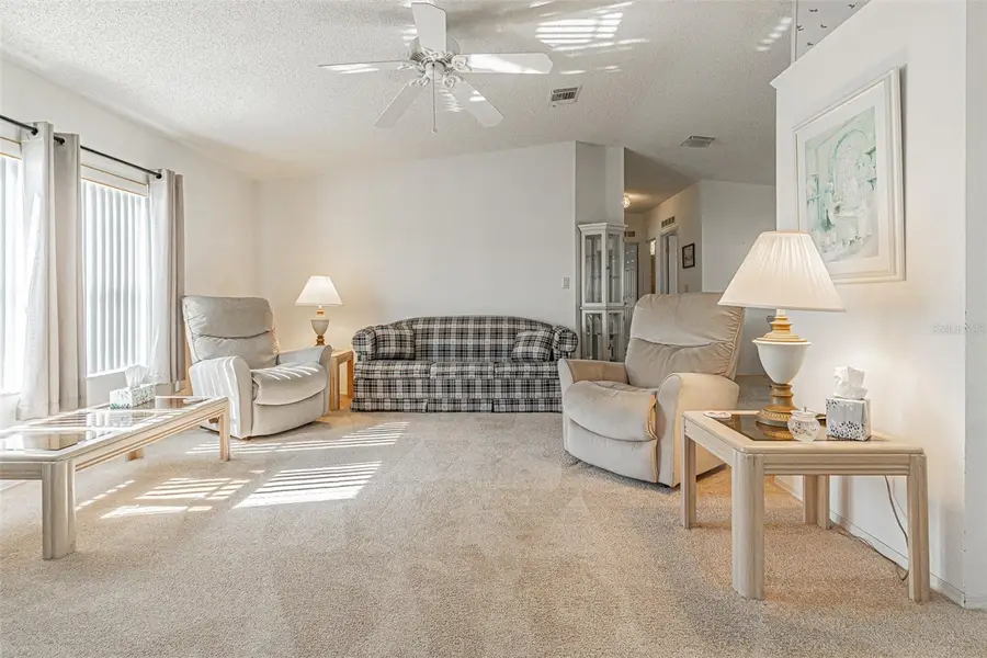 37416 Neukom Avenue, Zephyrhills, FL 33541 - Image #3