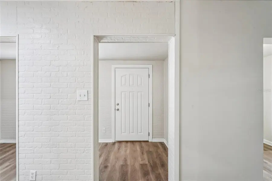 7025 Ponderosa Drive, Tampa, FL 33637 - Image #2