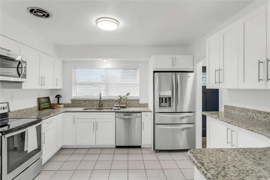 4105 W Oakellar Avenue, Tampa, FL 33611 - Image #2