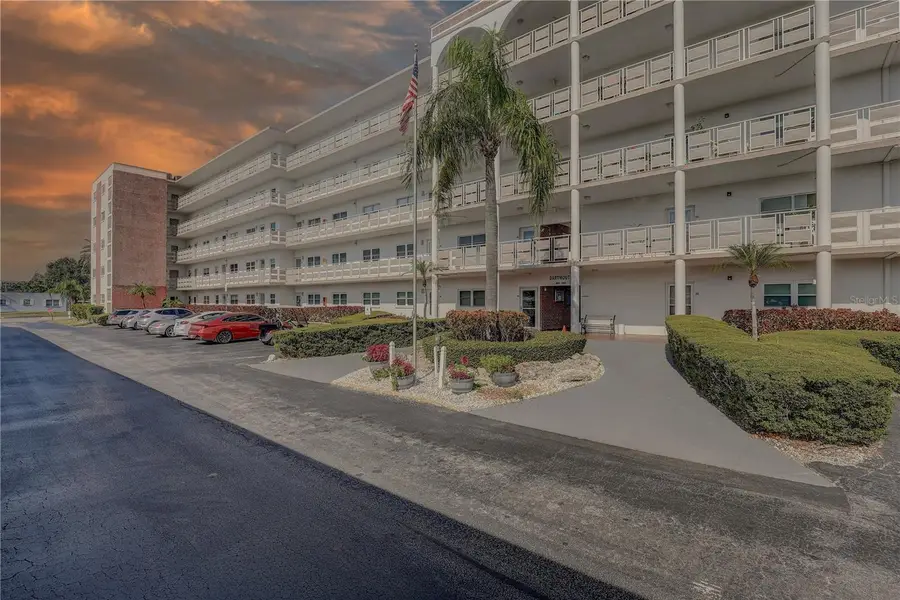 5501 80th Street N #406, Saint Petersburg, FL 33709 - Image #2