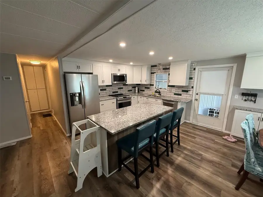 4655 Madison Avenue, Zephyrhills, FL 33541 - Image #2